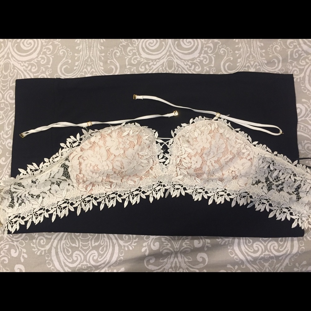 Forever 21 White Floral zipper back bustier